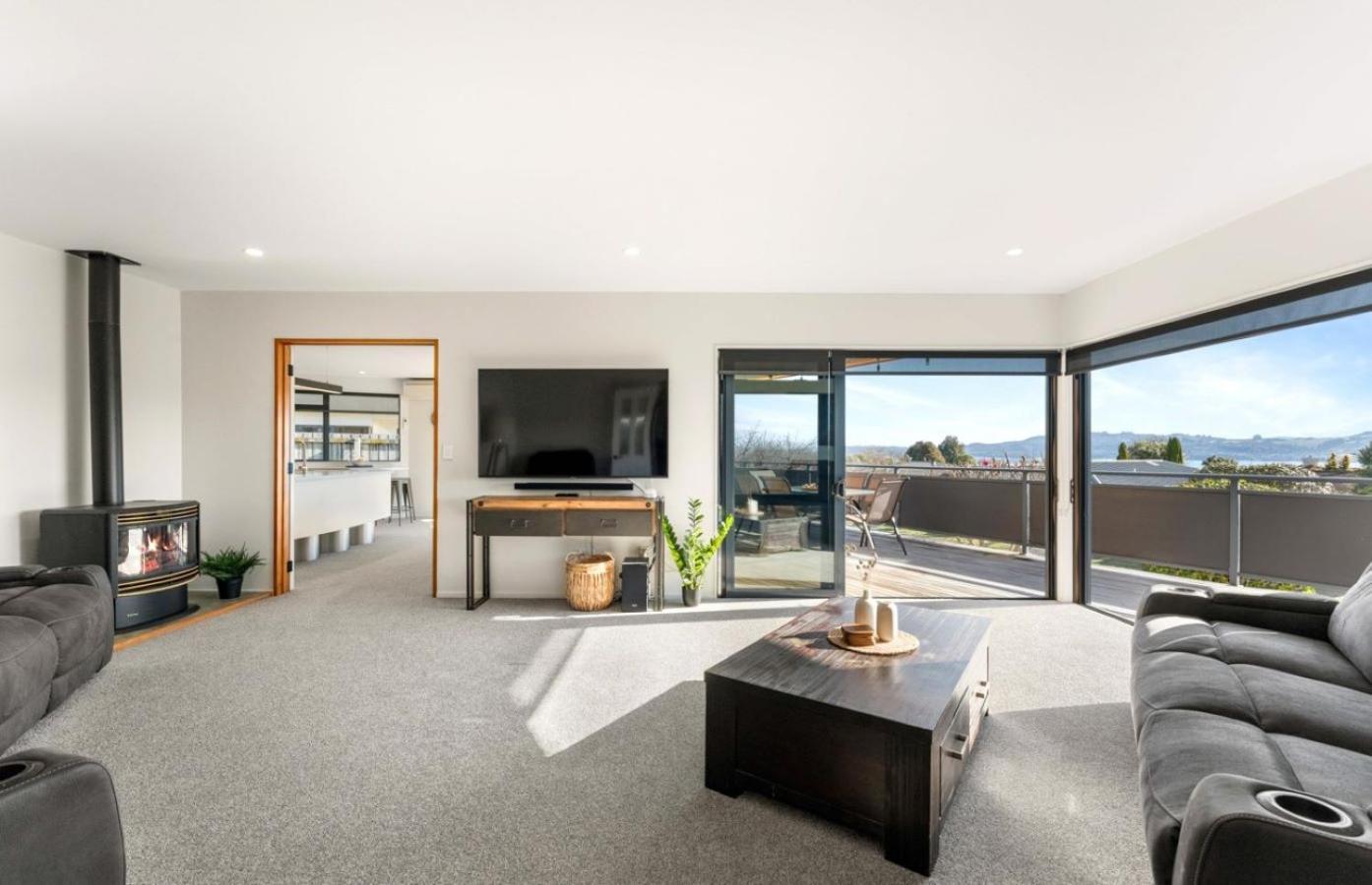 Lake Taupo Outlook - Table Tennis, Great Location Екстериор снимка